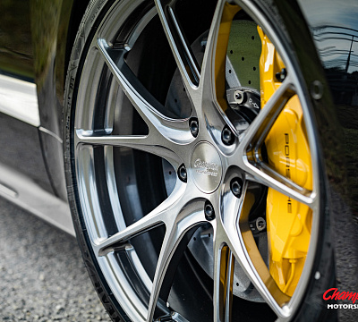 Фото дисков Vossen RS74 на Porsche Taycan I