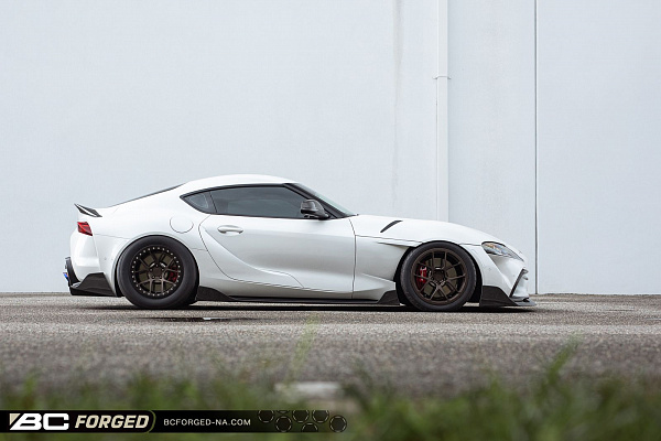 Фото дисков BC Forged RD02 Сатиновая темная бронза на Toyota Supra A90