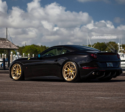 Фото дисков HRE S201H на Ferrari California