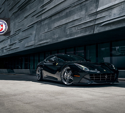 Фото дисков HRE P107 на Ferrari F12