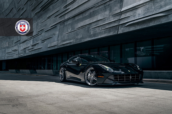 Фото дисков HRE P107 Глянцевый темный лак на Ferrari F12