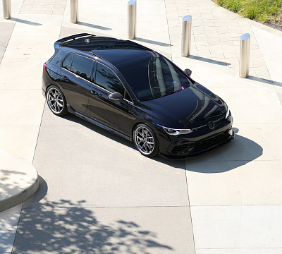 Фото дисков HRE FF21 на Volkswagen Golf VIII