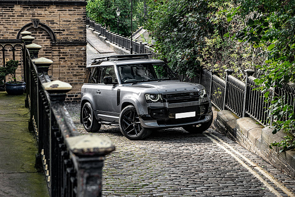 Фото дисков Kahn Type 52 RS Черный сатин на Land Rover Defender II