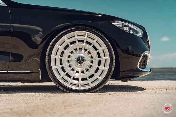 Фото дисков Vossen LC3-12 Глянцевый лак на Mercedes-Benz S-Class (W223)