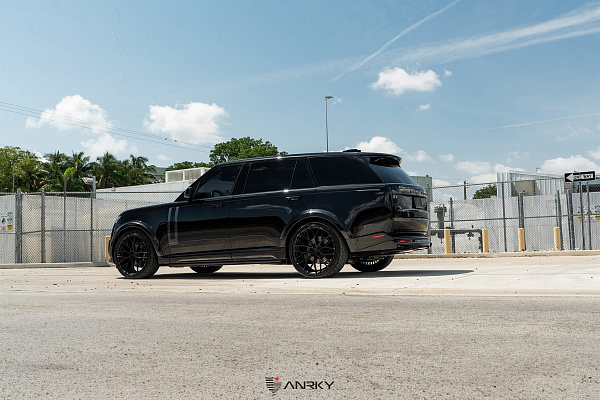 Фото дисков Anrky AN20 Черный сатин на Land Rover Range Rover V