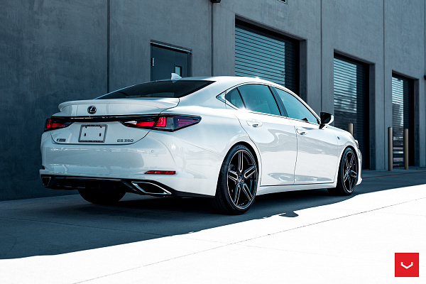 Фото дисков Vossen HF-1 Алмазная проточка на Lexus ES VII