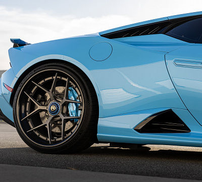 Фото дисков Brixton Forged PF7 на Lamborghini Huracan