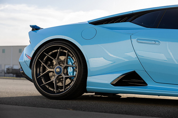 Фото дисков Brixton Forged PF7 Матовый графит на Lamborghini Huracan