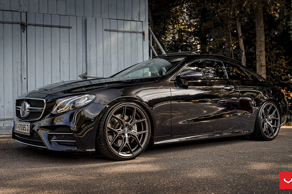 Фото дисков Vossen HF-5 Сатиновый графит на Mercedes-Benz E-Class (W212, S212, C207)