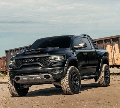 Фото дисков 4PLAY 4P83 на Ram 1500 V