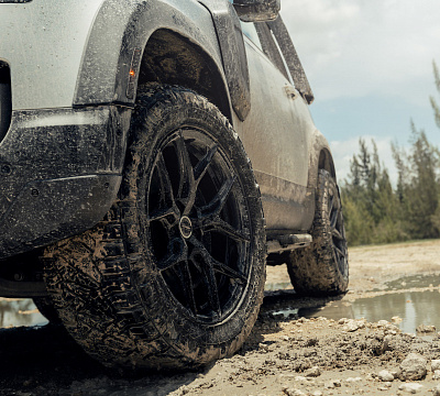 Фото дисков Vossen HF-5 на Land Rover Defender II