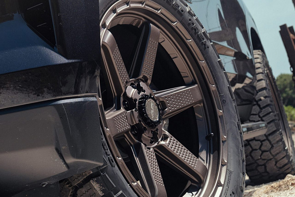 Фото дисков 4PLAY 4PS63 Сатиновая бронза на Chevrolet Tahoe V