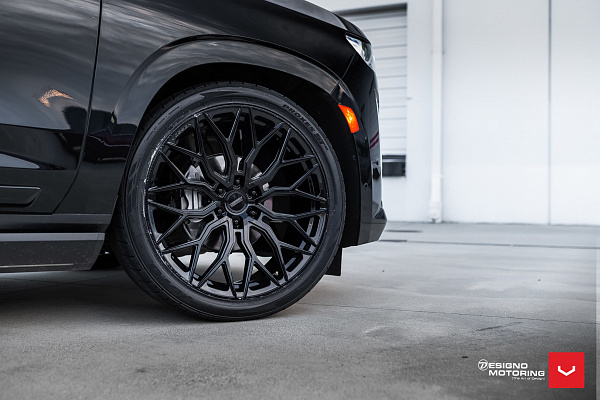 Фото дисков Vossen HF6-3 Черный глянец на Cadillac Escalade V