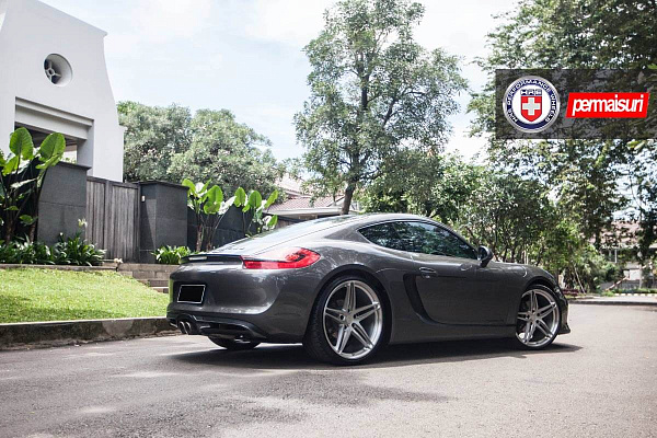 Фото дисков HRE P107 Глянцевый тонированный лак на Porsche Cayman II