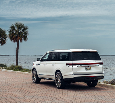 Фото дисков Vossen HF-8 на Lincoln Navigator IV