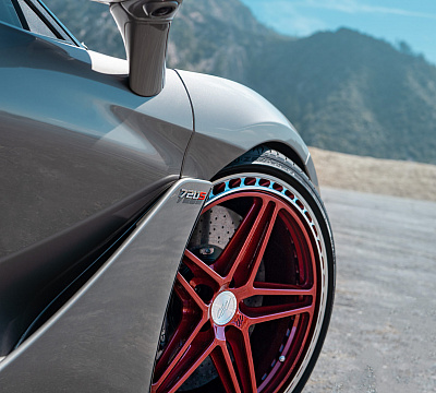 Фото дисков CEC C25 на McLaren 720S