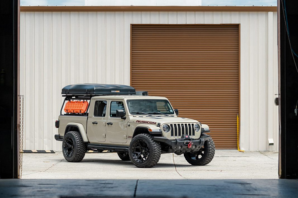 Фото дисков 4PLAY 4P55 Черный глянец на Jeep Gladiator II (JT)