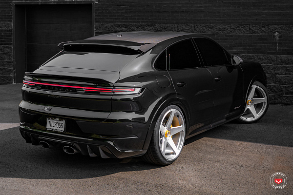 Фото дисков Vossen GEN-01 Сатиновый лак на Porsche Cayenne III