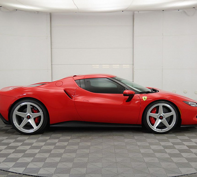 Фото дисков Giovanna Cinque на Ferrari 296
