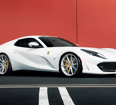 Фото дисков Anrky AN12 на Ferrari 812