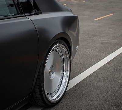 Фото дисков HRE 935 на Rolls-Royce Phantom