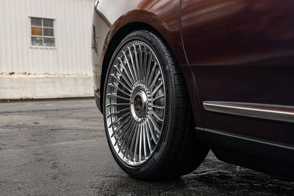 Фото дисков HRE L109M Полированный лак на Rolls-Royce Cullinan
