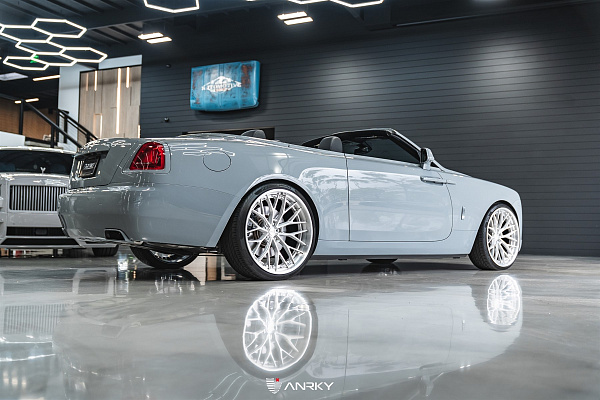 Фото дисков Anrky AN30 Глянцевый лак на Rolls-Royce Wraith