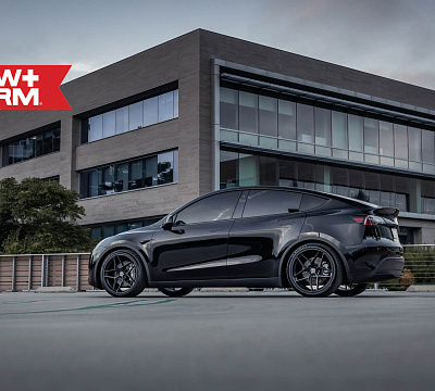Фото дисков HRE FF11 на Tesla Model Y