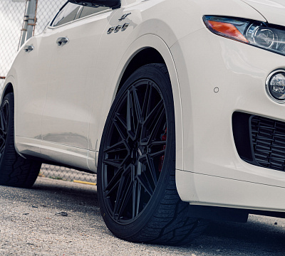 Фото дисков Vossen HF-7 на Maserati Levante
