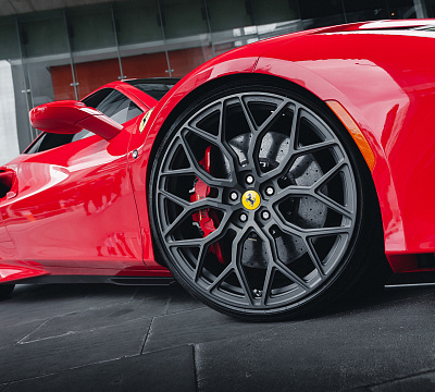 Фото дисков Vossen S17-01 на Ferrari F8