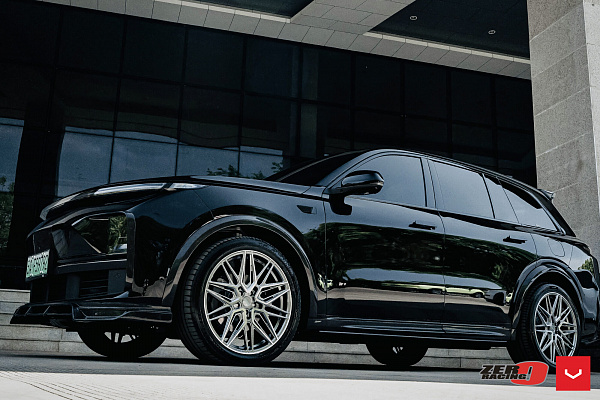 Фото дисков Vossen HF-7 Серебро на LiXiang L6/L7/L8/L9