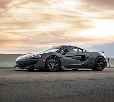 Фото дисков Brixton Forged PF9 на McLaren 600