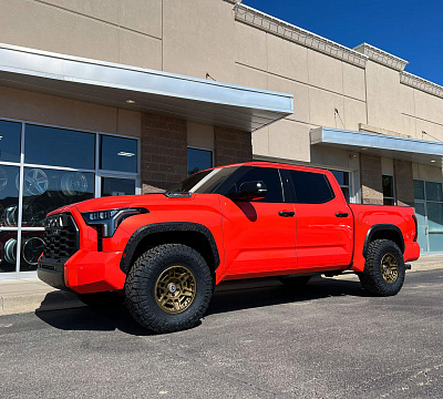 Фото дисков HRE FT1 на Toyota Tundra III
