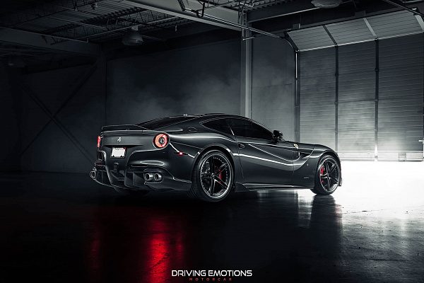 Фото дисков HRE S207 Черный сатин на Ferrari F12
