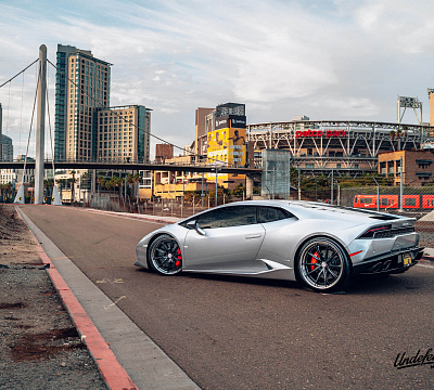 Фото дисков HRE S104SC на Lamborghini Huracan