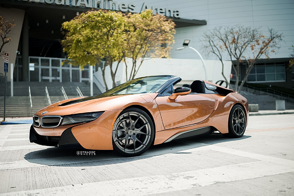 Фото дисков Strasse Wheels SM5R Deep Concave Monoblock Сатиновый темный лак на BMW i8