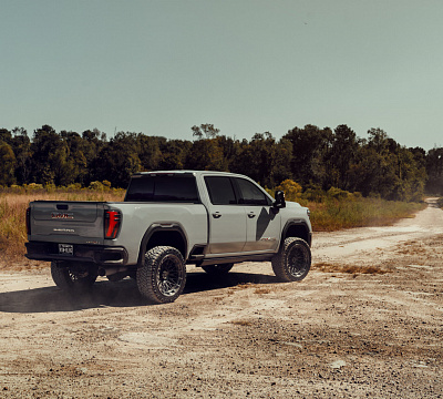 Фото дисков Vossen LCX-03 на GMC Sierra IV