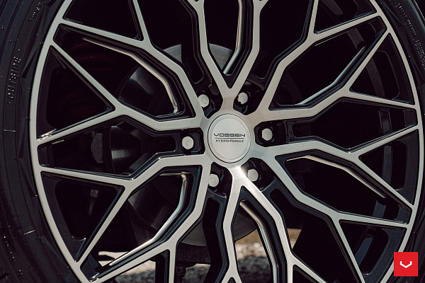 Фото дисков Vossen HF6-3 Алмазная проточка на GMC Sierra III