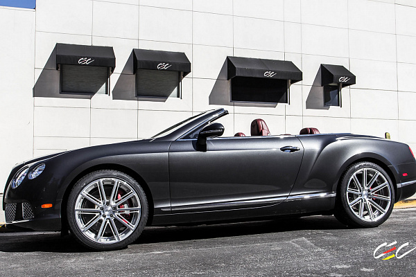 Фото дисков CEC C25 Глянцевый лак на Bentley Continental GT II