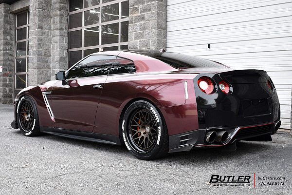 Фото дисков HRE 300 Сатиновая бронза на Nissan GT-R