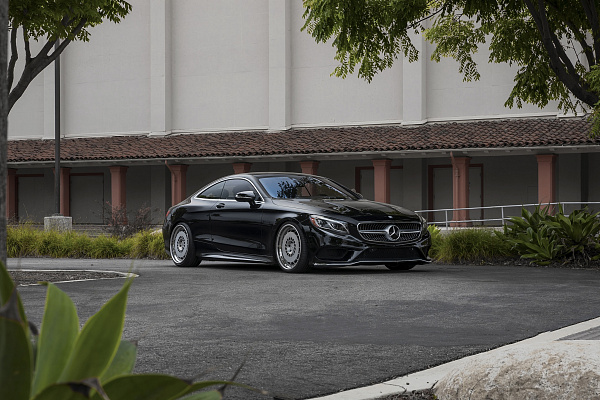 Фото дисков Rotiform CCV Матовый графит на Mercedes-Benz S-Class (W222, C217)