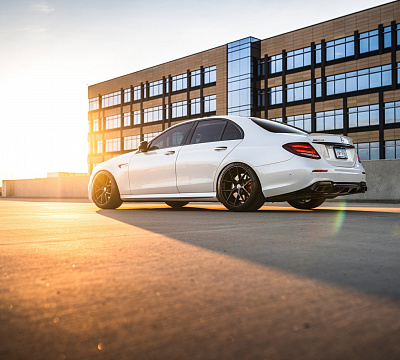Фото дисков HRE P101 на Mercedes-Benz E-Class (W213, S213, C238)
