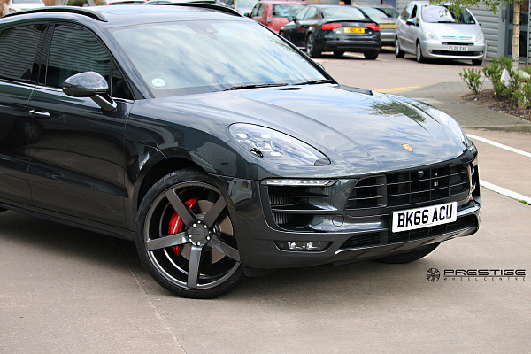 Фото дисков Vossen CV3 Глянцевый графит на Porsche Macan I