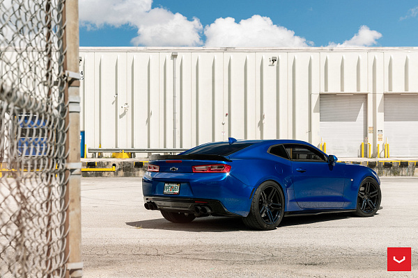 Фото дисков Vossen HF-1 Черный глянец на Chevrolet Camaro VI