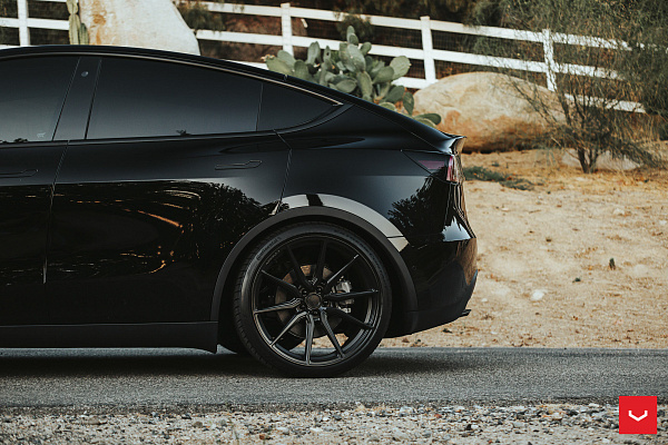 Фото дисков Vossen HF-3 Черный сатин на Tesla Model Y