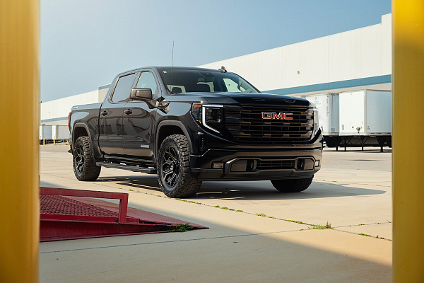 Фото дисков 4PLAY 4P80R  на GMC Sierra IV
