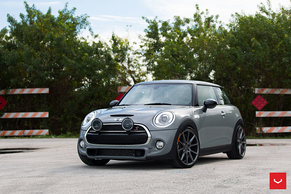 Фото дисков Vossen VFS-1 Сатиновый графит на MINI Cooper III