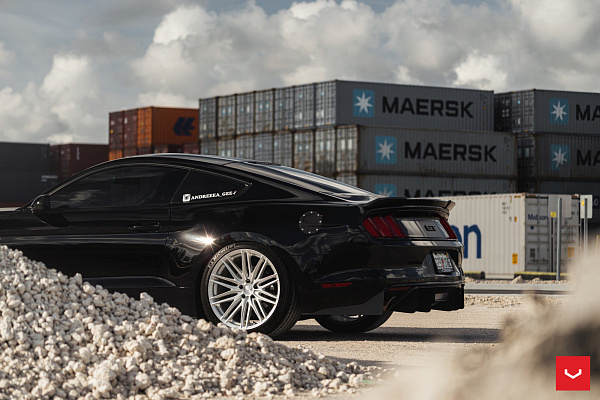 Фото дисков Vossen VFS-4 Серебро на Ford Mustang VI
