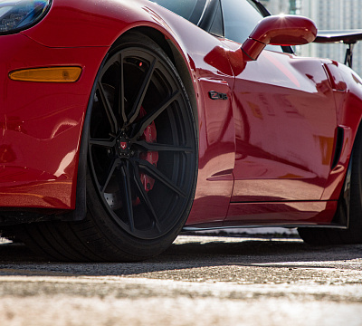 Фото дисков Vossen M-X2 на Chevrolet Corvette C6