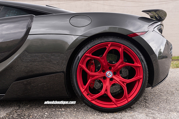 Фото дисков HRE P111SC Красный сатин на McLaren 570S
